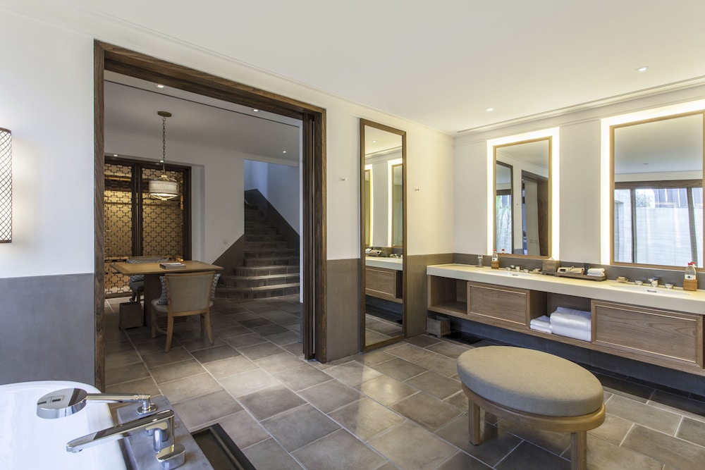 ahnluh lanting shaoxing hotel and resort