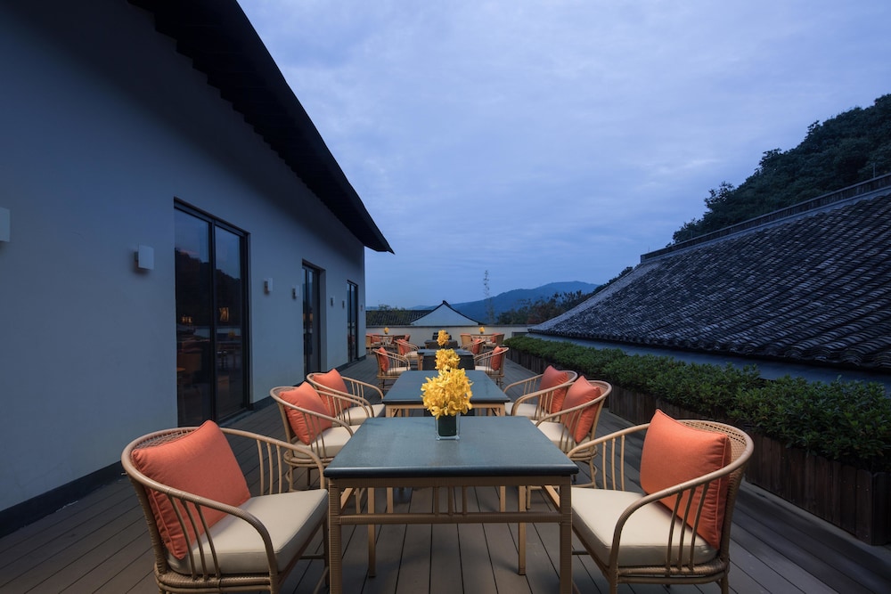 ahnluh lanting shaoxing hotel and resort