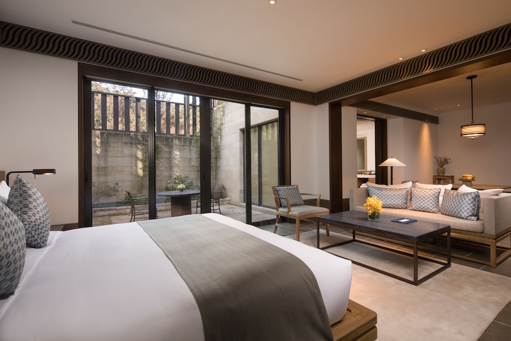 ahnluh lanting shaoxing hotel and resort