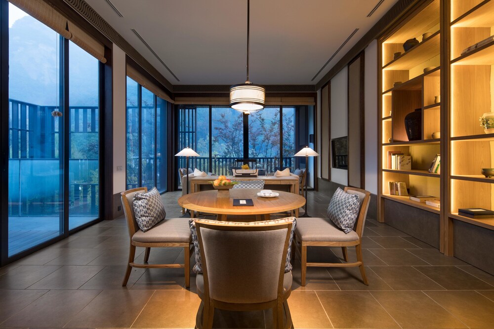 ahnluh lanting shaoxing hotel and resort