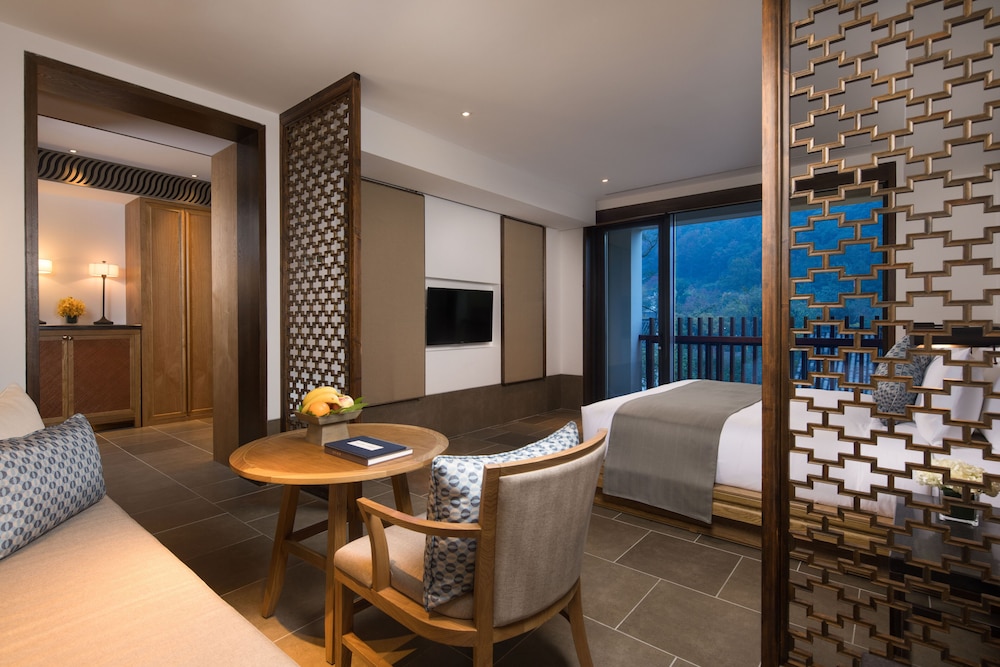 ahnluh lanting shaoxing hotel and resort