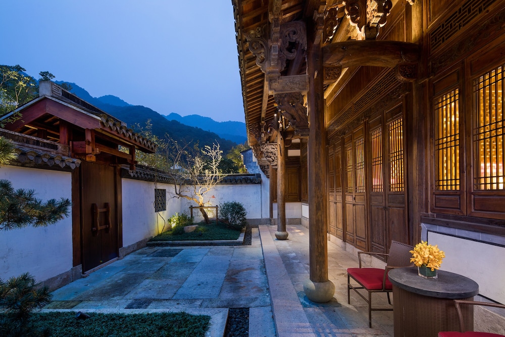 ahnluh lanting shaoxing hotel and resort