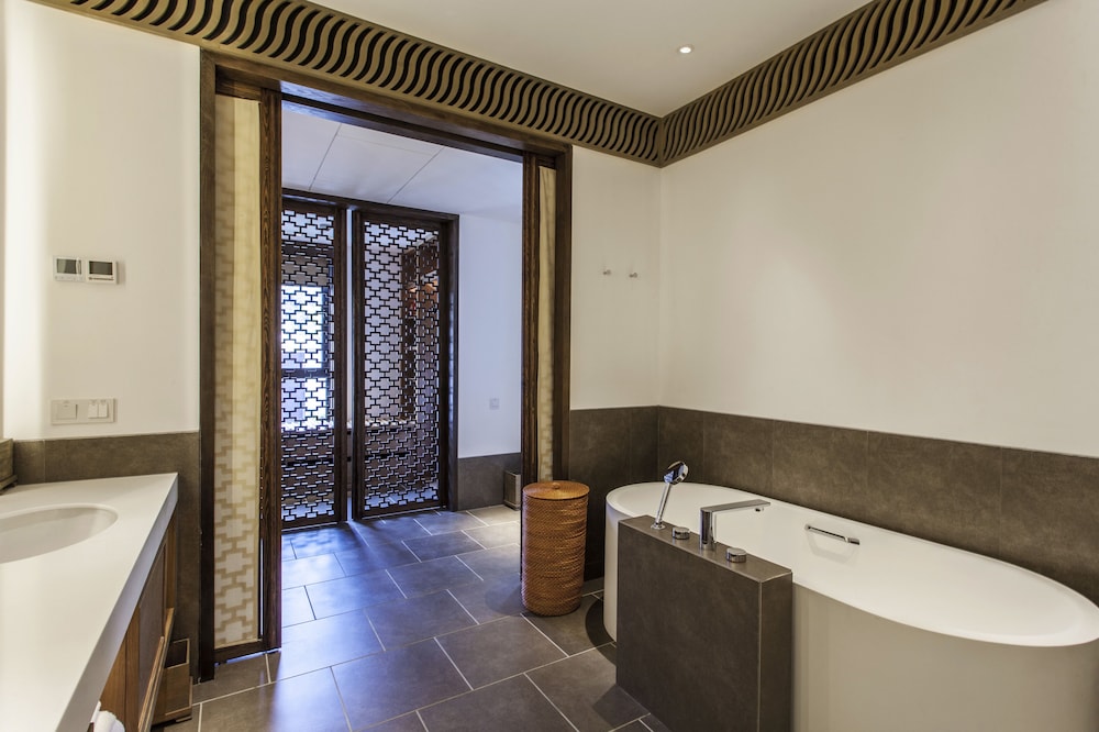 ahnluh lanting shaoxing hotel and resort