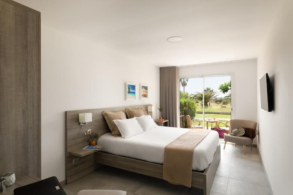 hotel marina di lava