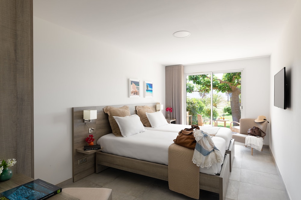 hotel marina di lava