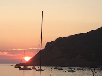 hotel marina di lava