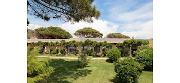 hotel marina di lava