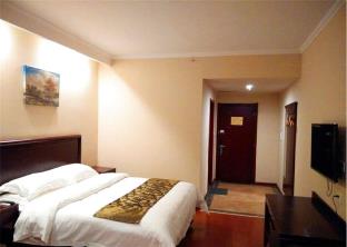 greentree inn qinyang middle huaifu road express hotel