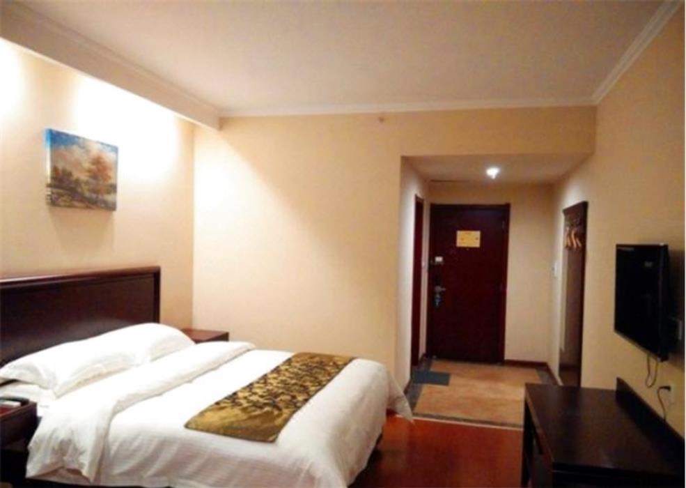 greentree inn qinyang middle huaifu road express hotel