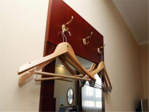 greentree inn shanxi jinzhong jiexiu railway station express hotel