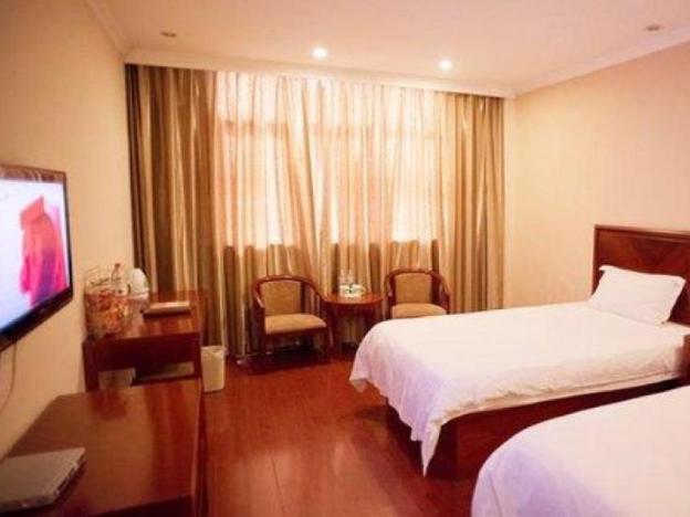 greentree inn heze mudan road bus terminal station express hotel