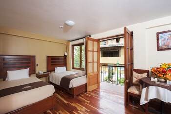 hotel mabey urubamba