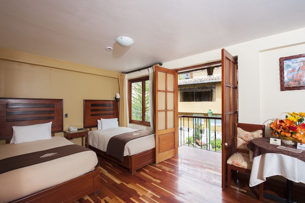 hotel mabey urubamba