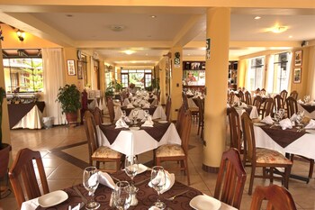 hotel mabey urubamba