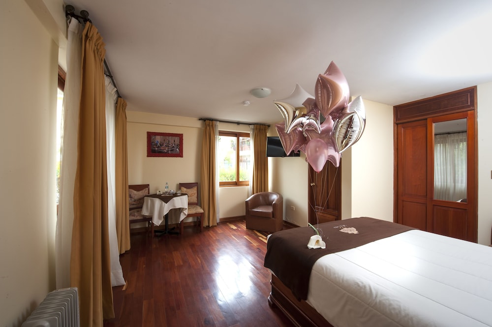 hotel mabey urubamba
