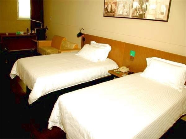Jinjiang Inn Select Shenyang Zhongjie Pedestrian Street The Palace,,2 star