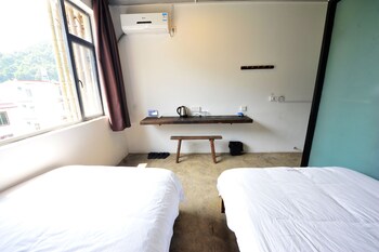 yangshuo sudder street guesthouse