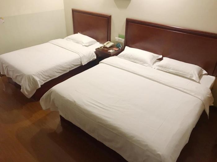greentree inn zibo liuquan road wal mart square express hotel