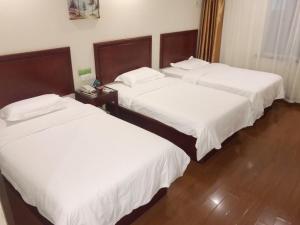 greentree inn zibo liuquan road wal mart square express hotel