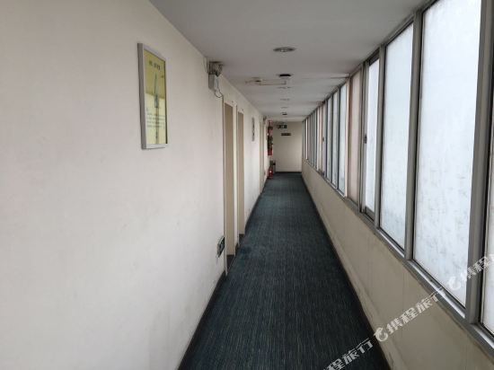 7 days inn anguo oriental medicine market
