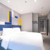 7 days inn shenzhen xuefu road daxindi metro station