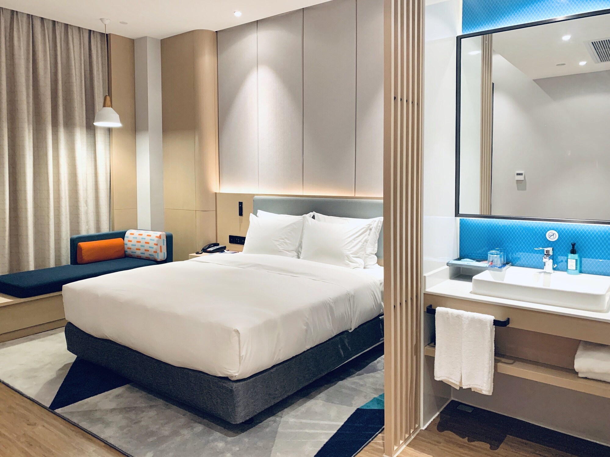 holiday inn express dongguan shatian