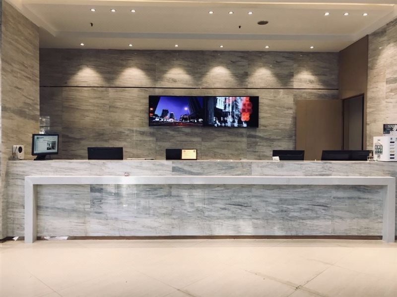 city comfort inn wuhan hanyang street caidian square metro station