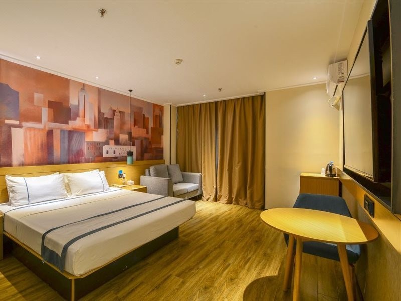 city comfort inn wuhan hanyang street caidian square metro station