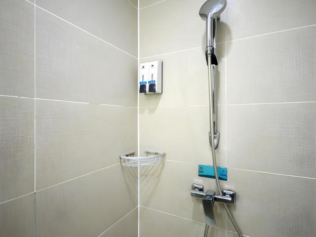 city comfort inn wuhan hanyang street caidian square metro station