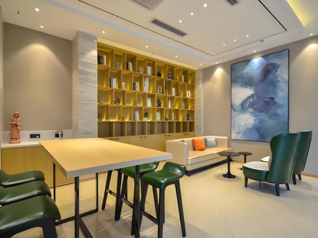 city comfort inn wuhan hanyang street caidian square metro station