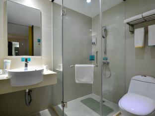 city comfort inn wuhan hanyang street caidian square metro station