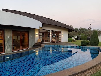 mae rim