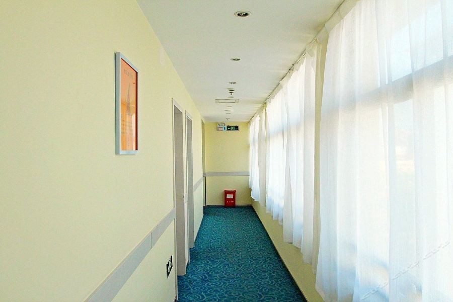 7 Days Inn Shanghai Xinzhuang Metro Station Cloud Nine Plaza,,2 star