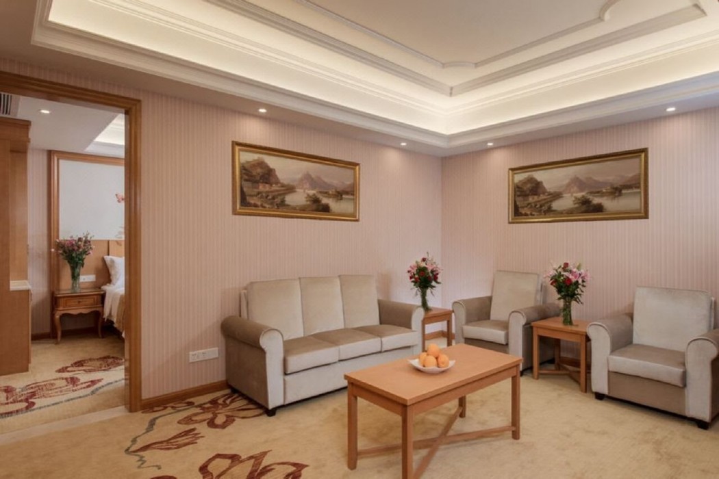 vienna international hotel guangzhou jichang road huangshi