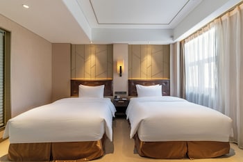 imperial dragon bay purejoy hotel