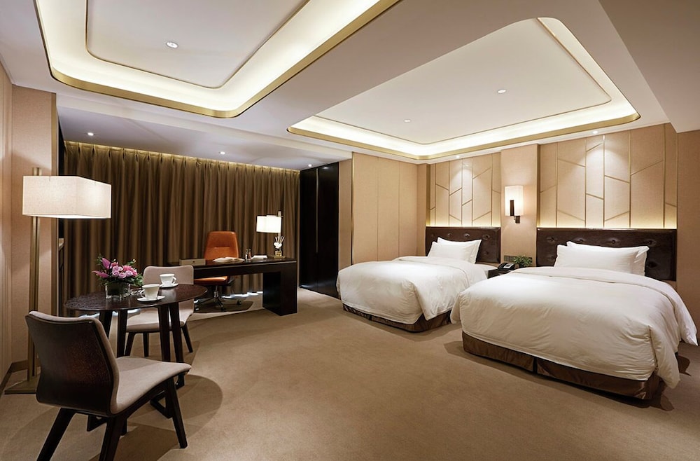 imperial dragon bay purejoy hotel