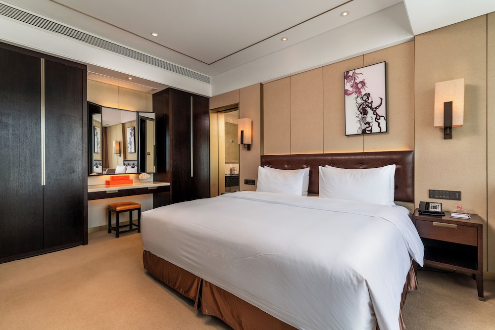 imperial dragon bay purejoy hotel