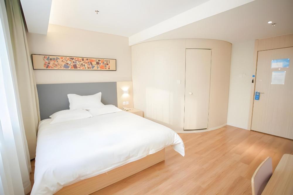 hanting hotel shenyang santaizi metro station