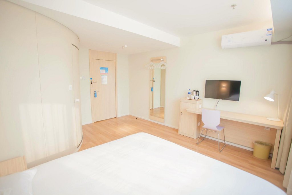 hanting hotel shenyang santaizi metro station