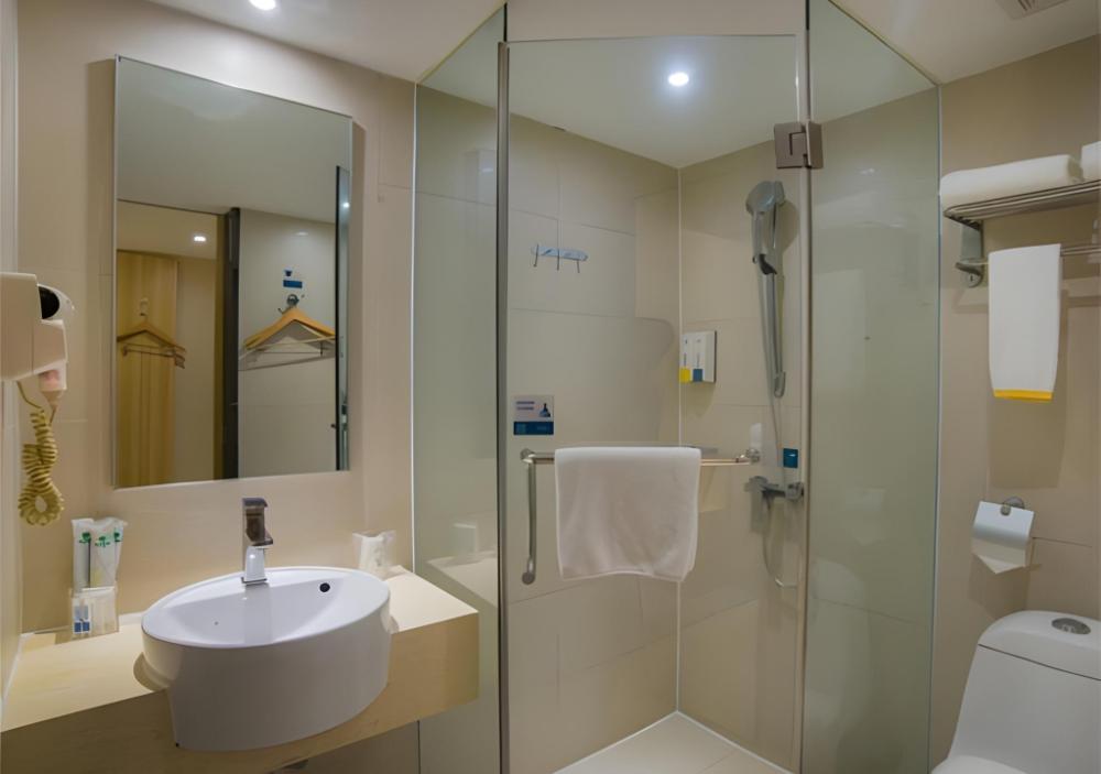 city comfort inn liuzhou liushi road longtan park