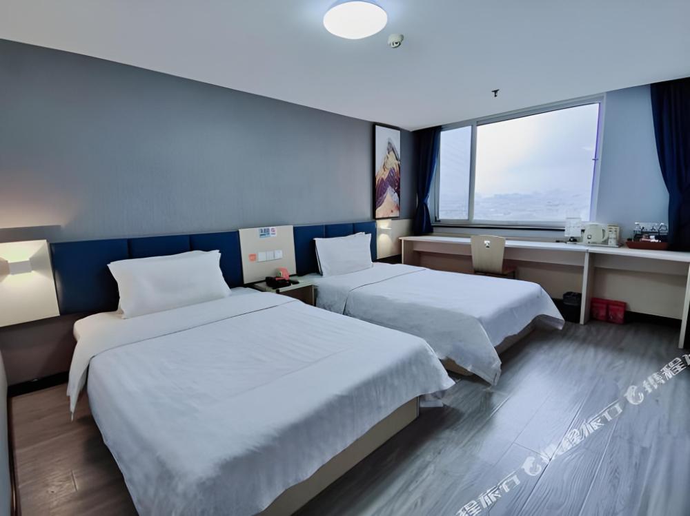7 days inn xian zhonglou north street metro station