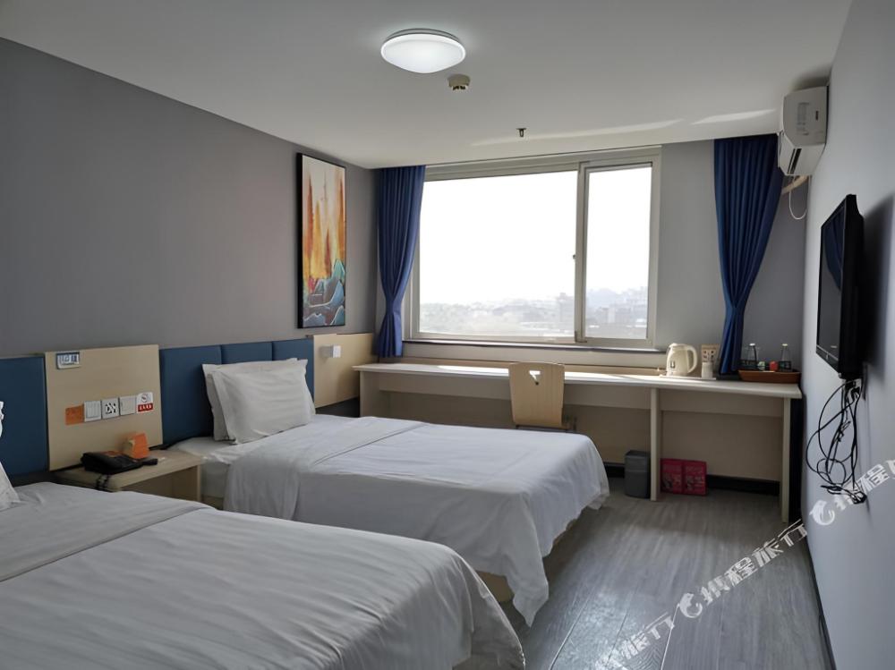 7 days inn xian zhonglou north street metro station