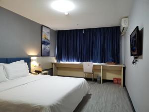 7 days inn xian zhonglou north street metro station
