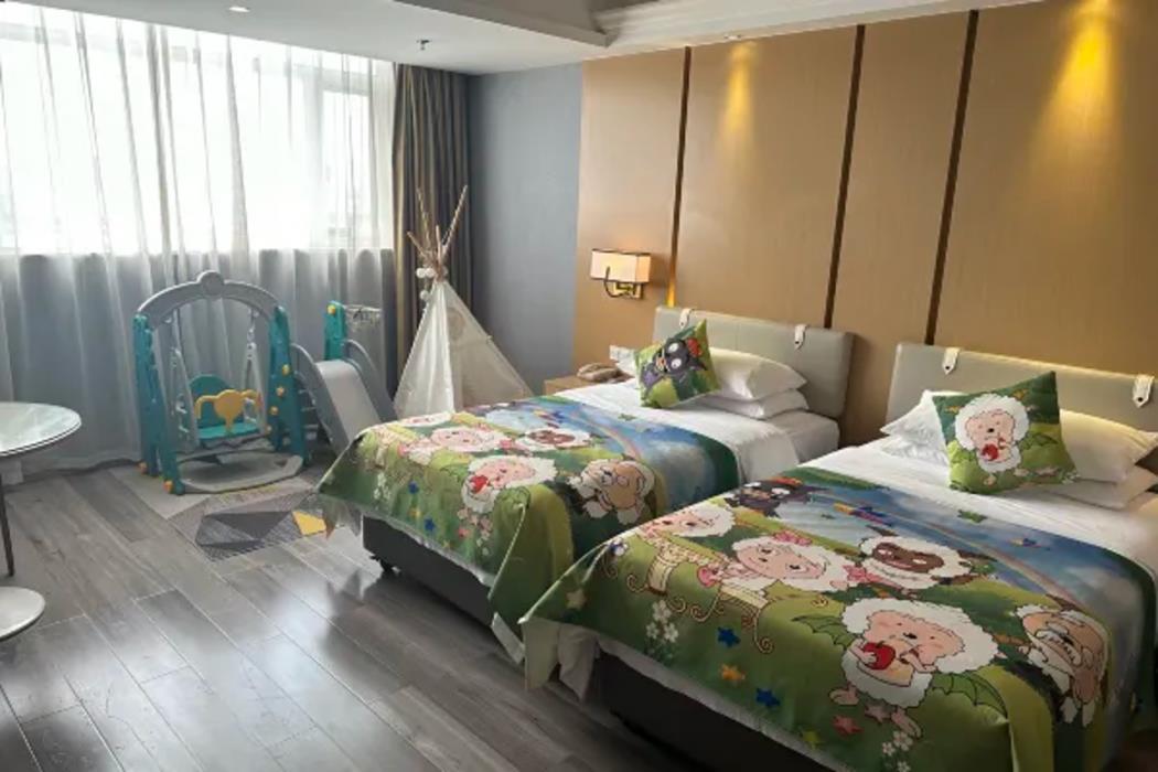 Vienna Hotel Zhongshan Xiaolan Daxin Branch,Xiansha>>Zhongshan,4 star