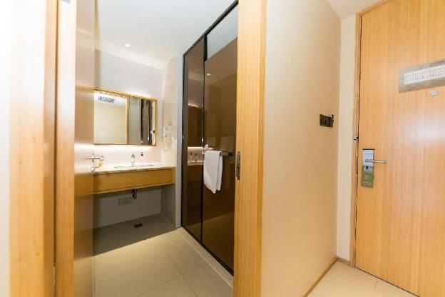 ji hotel shanghai jiaotong university dongchuan road