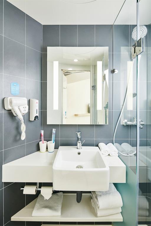 hanting hotel mingguang runxi city square