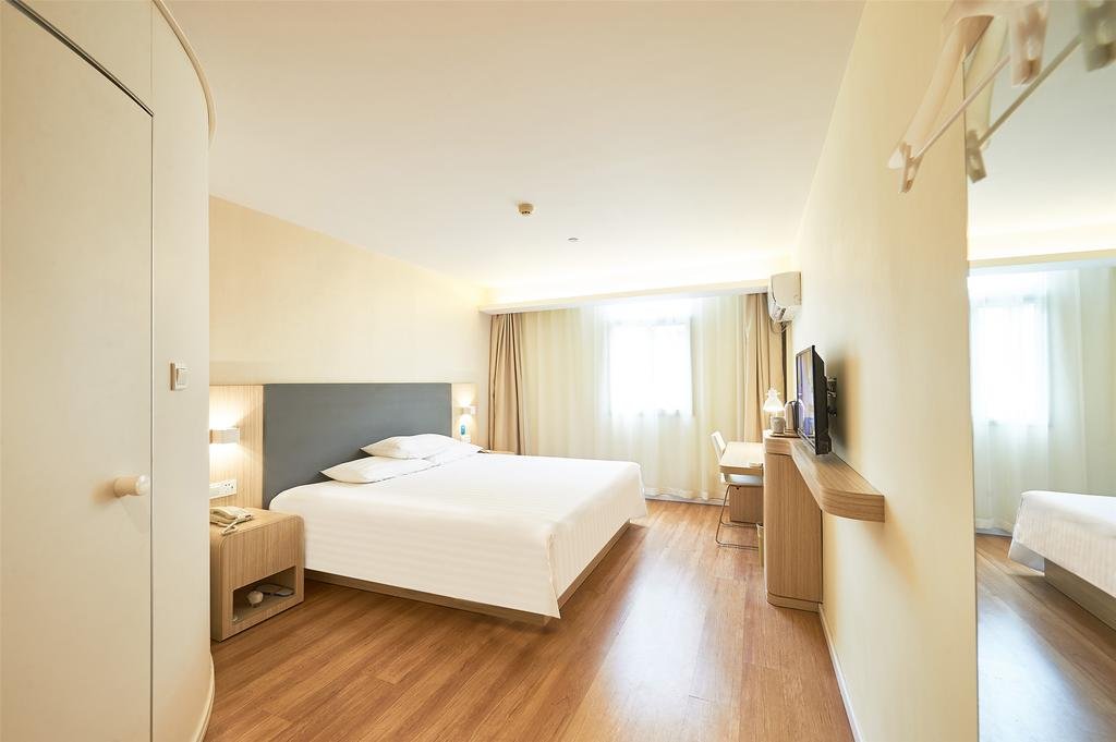 Hanting Hotel Mingguang Runxi City Square,Mingguang>>Chuzhou,2 star