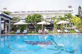 hoang trieu dynasty mui ne beach resort