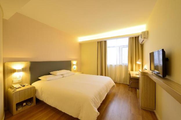 hanting hotel shanghai university of finance and economics jipu road