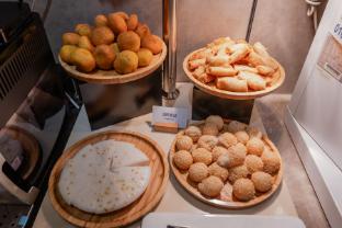 home inn plus nanjing longjiang metro station dinghuai gate street